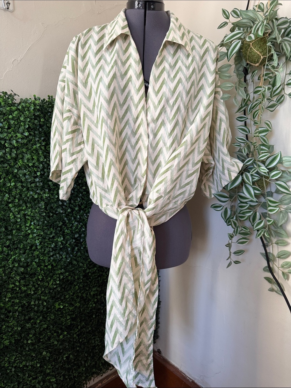 H&M Green and Cream Chevron Tie-Front Shirt